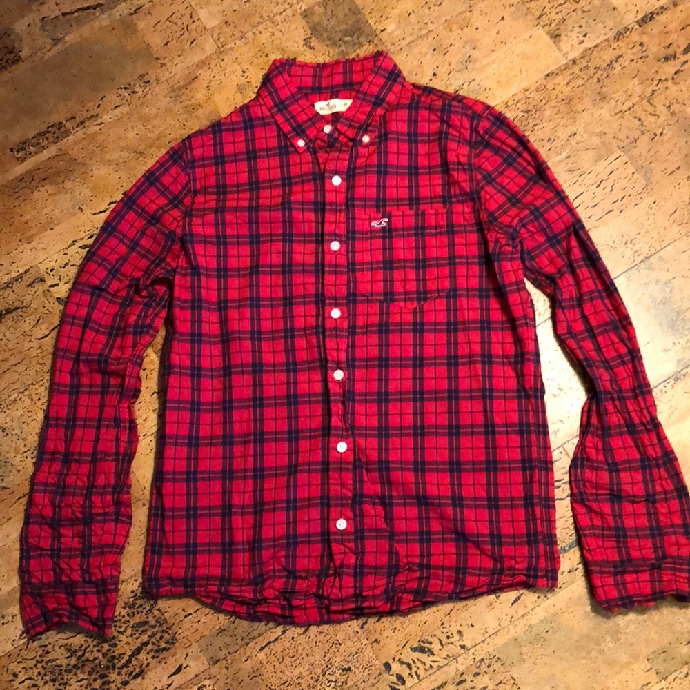 Hollister Red and Navy Plaid Men’s Button Down